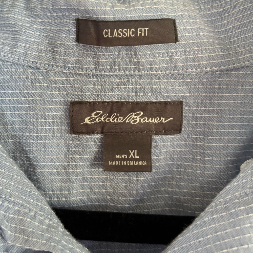Eddie Bauer Classic Fit Short Sleeve Button-Up Shirt – Men’s XL | A9